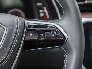 202345 TFSI quattro Ӹ п؅^