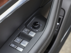 202345 TFSI quattro Ӹ п؅^