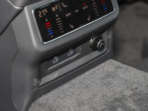 202345 TFSI quattro Ӹ п؅^