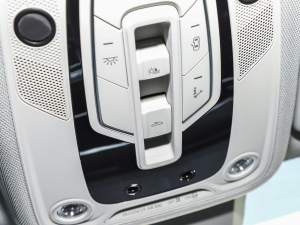 202345 TFSI quattro  п؅^