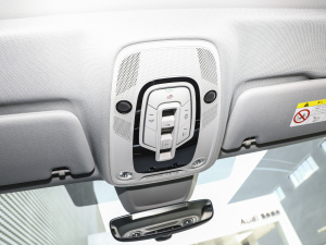 202345 TFSI quattro  п؅^