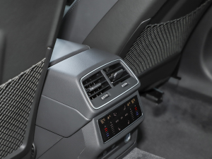 202345 TFSI quattro  п؅^