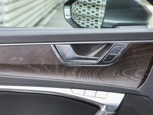 202345 TFSI quattro  п؅^