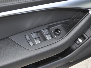 202340 TFSI AӸ {܇ƅ^(q)	