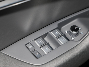 202345 TFSI xӸ {܇ƅ^	