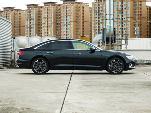 202355 TFSI quattro  ȣң