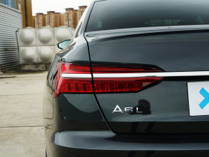 202355 TFSI quattro  (ji)^