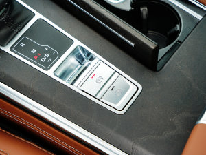 202355 TFSI quattro  v܇Ƅ