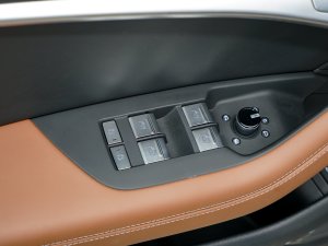 202355 TFSI quattro  {܇ƅ^	