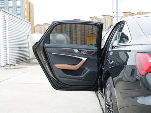 202355 TFSI quattro  ܇T