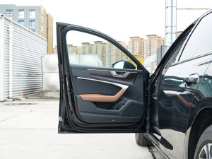 202355 TFSI quattro  {λ܇T