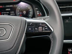 202355 TFSI quattro  п؅^