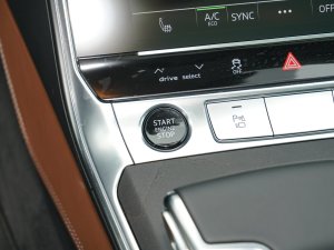 202355 TFSI quattro  п؅^