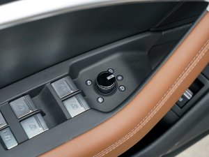 202355 TFSI quattro  п؅^