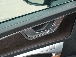 202355 TFSI quattro  п؅^