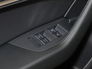 2023Ŀ 45 TFSI xӸ ܇ƅ^