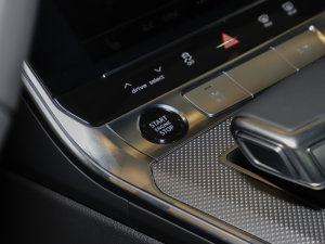 2023Ŀ 45 TFSI xӸ п؅^