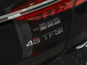 2023Ŀ 45 TFSI x ^