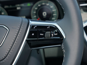 2023Ŀ 45 TFSI quattro xӸ п؅^