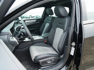 2023Ŀ 40 TFSI AӸ {