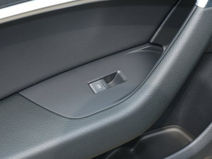 2023Ŀ 40 TFSI A(dng) ܇ƅ^(q)