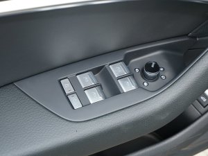 2023Ŀ 40 TFSI A(dng) {܇ƅ^(q)	