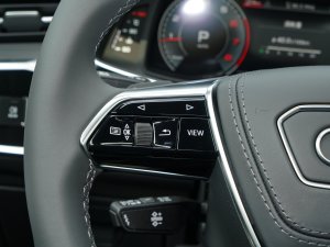 2023Ŀ 40 TFSI AӸ п؅^(q)