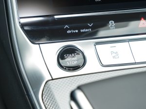 2023Ŀ 40 TFSI AӸ п؅^(q)