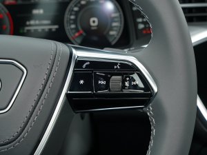 2023Ŀ 40 TFSI AӸ п؅^(q)