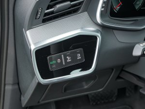 2023Ŀ 40 TFSI AӸ п؅^