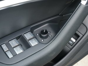 2023Ŀ 40 TFSI AӸ п؅^