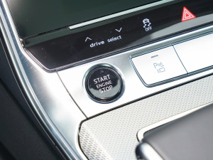 2023Ŀ 40 TFSI A п؅^