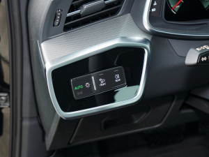 2023Ŀ 40 TFSI A п؅^