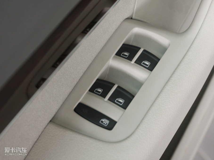 2010��W��A6L 2.0T �քӃ�������