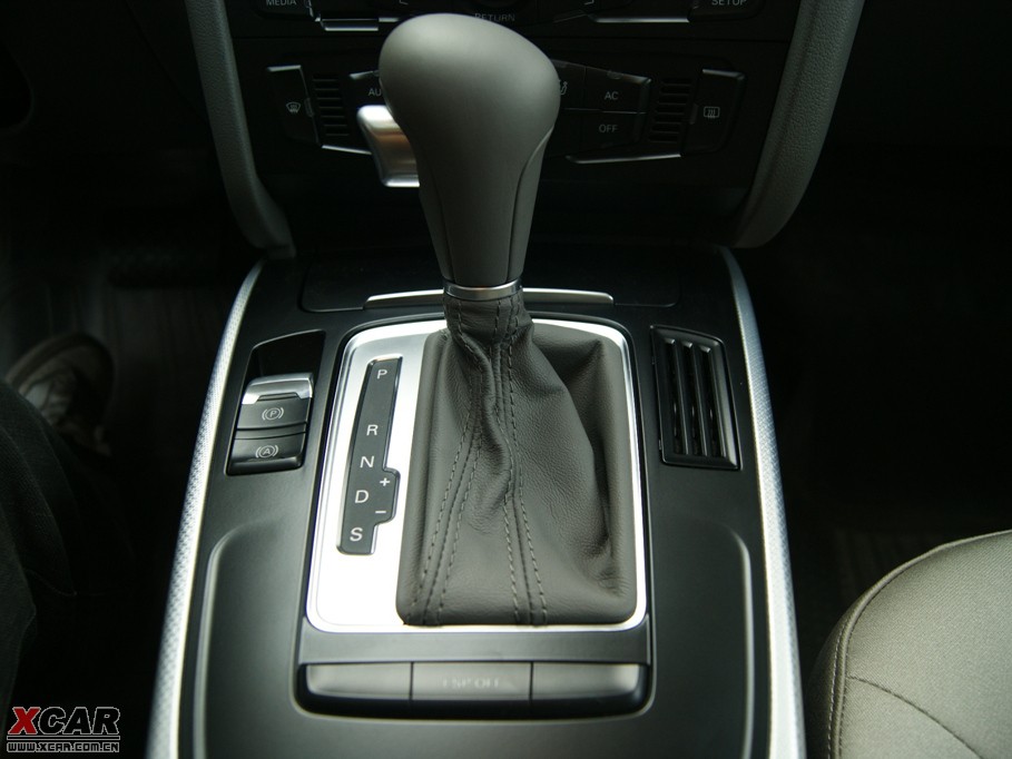 2010WA4L 2.0TFSI CVT˜ʰ