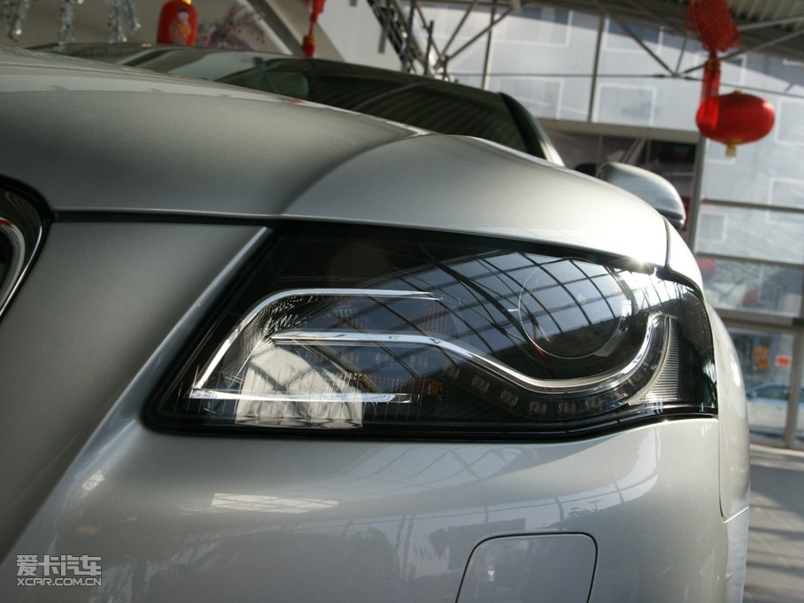 2010��W��A4L 2.0TFSI CVT�\�Ӱ�