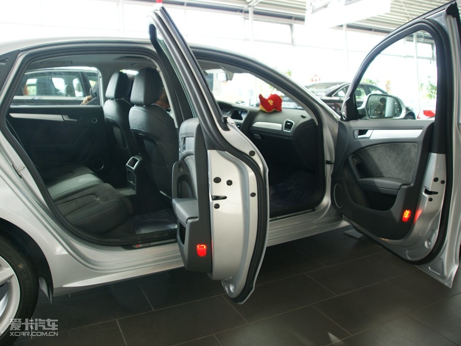 2010?yun)WA4L 2.0TFSI CVT\(yn)(dng)