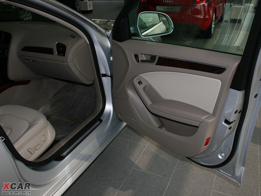 2010WA4L 2.0TFSI CVTg(sh)