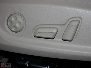 2010款2.0TFSI CVT技术版 主驾驶座椅调节
