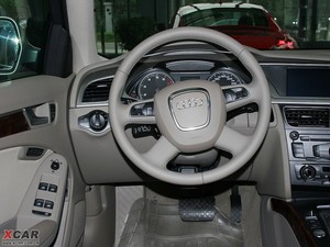 2010款2.0TFSI CVT技术版 方向盘