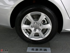 2010款2.0TFSI CVT技术版 轮圈