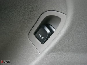 2010款2.0TFSI CVT标准版 空间座椅