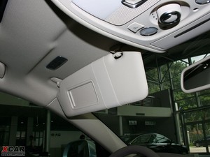 2010款2.0TFSI CVT技术版 遮阳板（左）