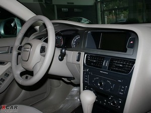 2010款2.0TFSI CVT技术版 中控区