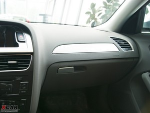 2010款2.0TFSI CVT标准版 空间座椅
