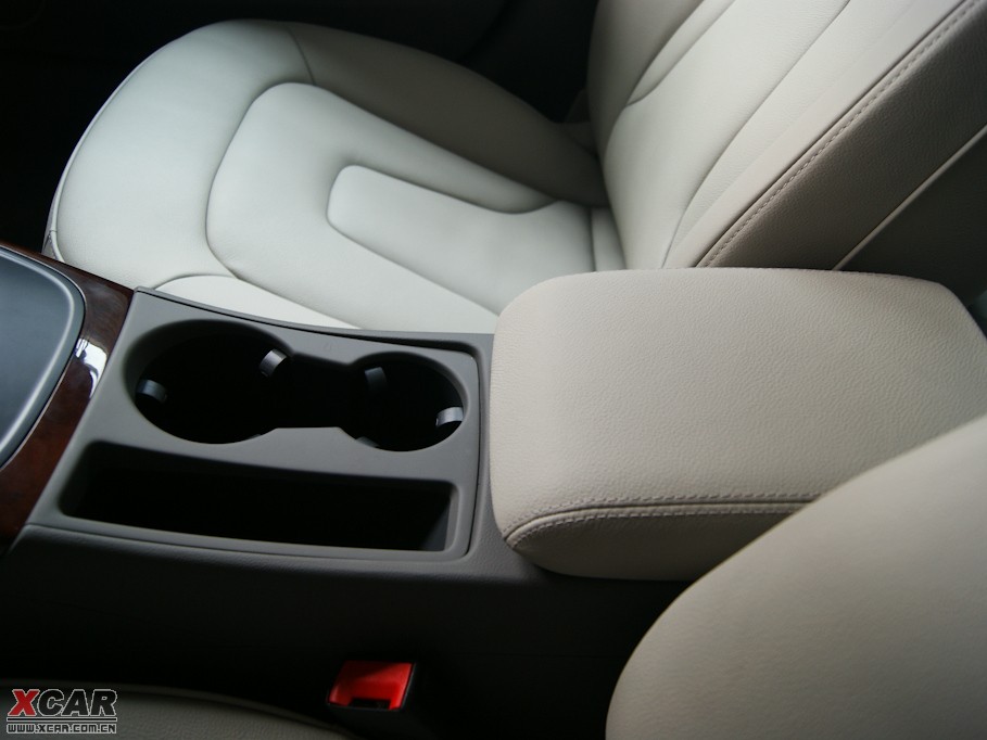 2010?yun)WA4L 2.0TFSI CVTA