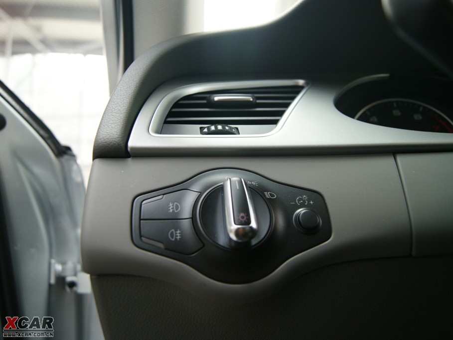 2010WA4L 2.0TFSI CVT˜ʰ