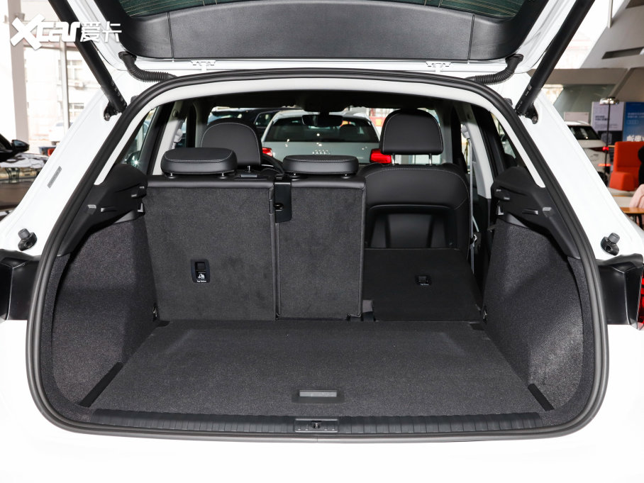 2023?yun)WQ3 35 TFSI M(jn)ȡ(dng)(1.4T)