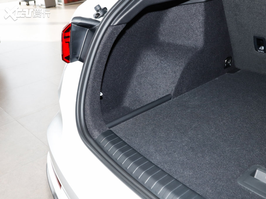 2023?yun)WQ3 35 TFSI M(jn)ȡ(dng)(1.4T)