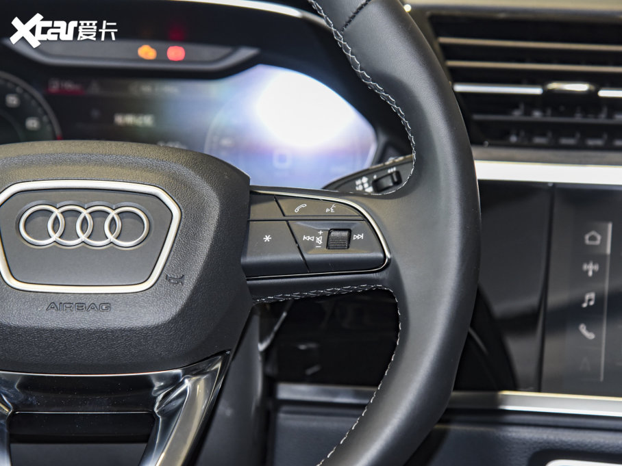 2023WQ3 35 TFSI rЄӸ(1.4T)